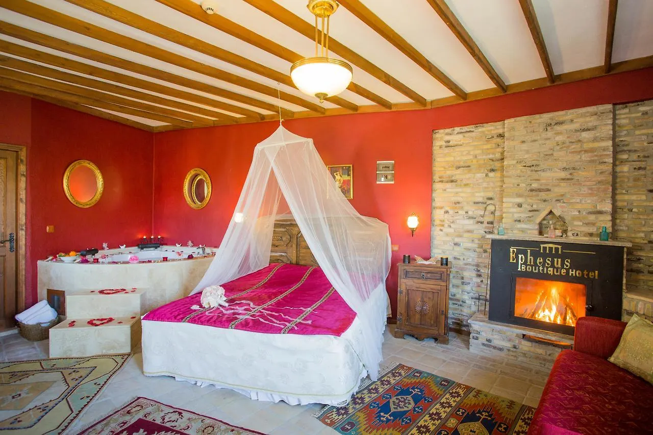 Efes Butik Otel Киразлы