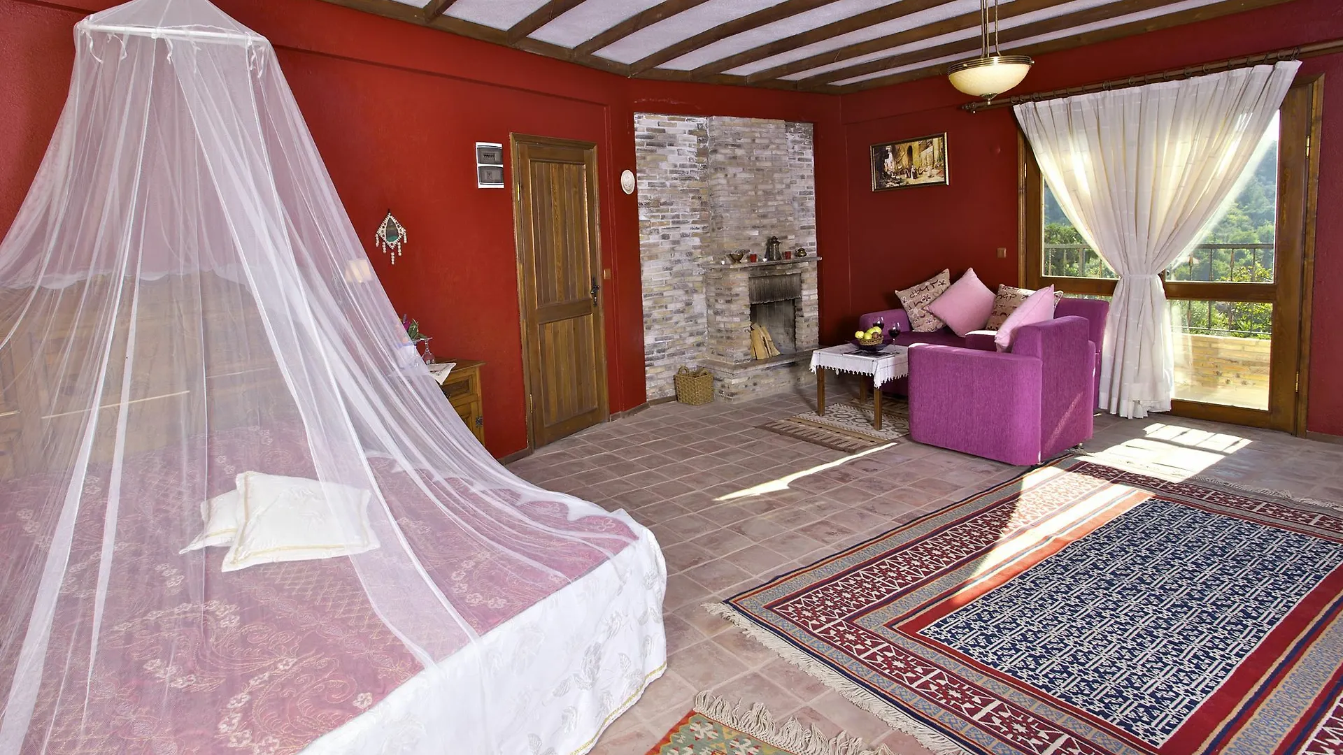Efes Butik Otel Киразлы